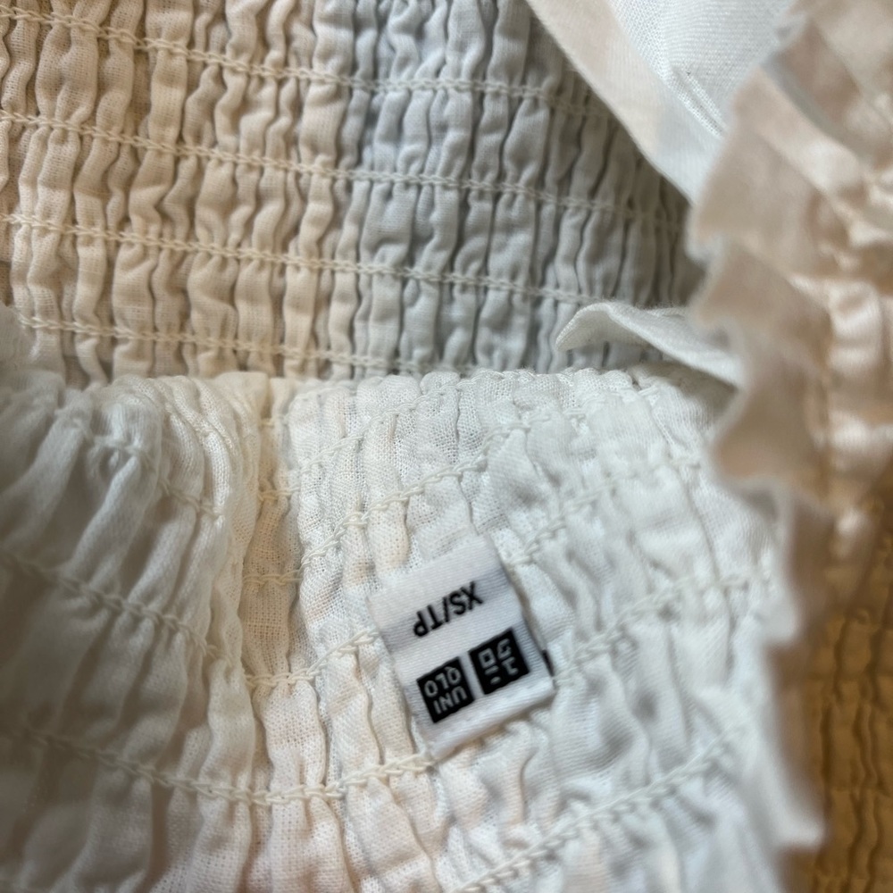 Uniqlo Top - Picture 2 of 2